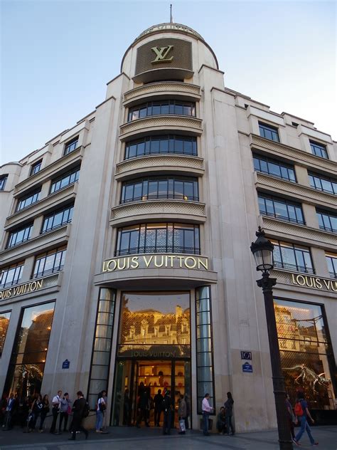 is louis vuitton cheaper in france or london|louis vuitton paris store prices.